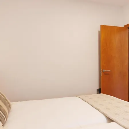 Bravissimo Santa Clara Penthouse 2, With 3-bedrooms Appartamento Girona